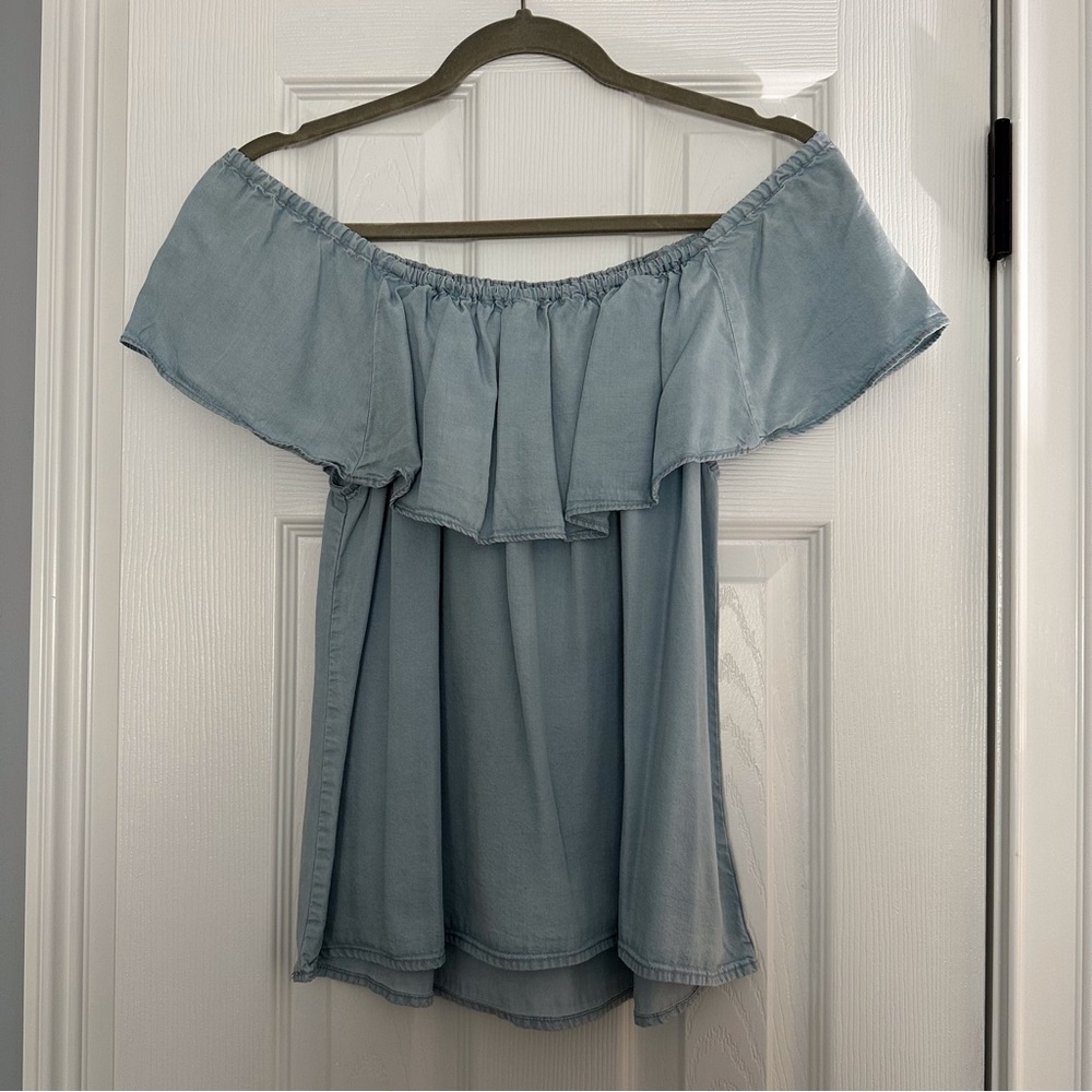 Sanctuary off the shoulder chambray
